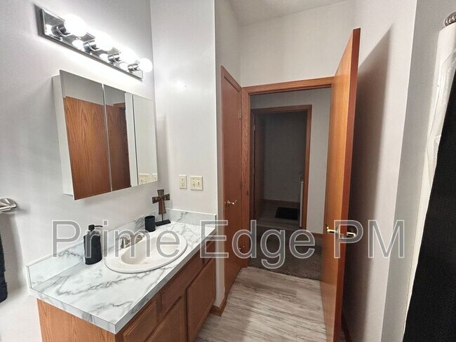 Building Photo - 6241 Holdrege-6