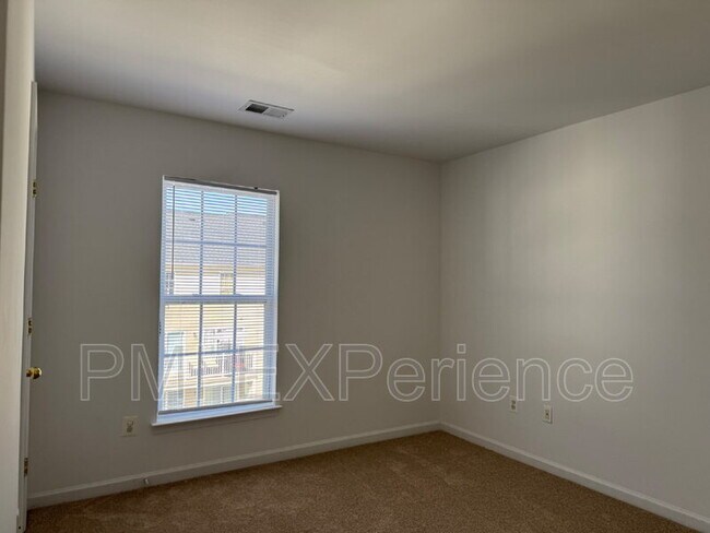 Building Photo - 12302 Open View Ln