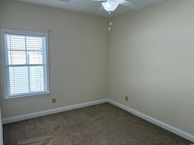 Building Photo - 292 Clearwater Dr