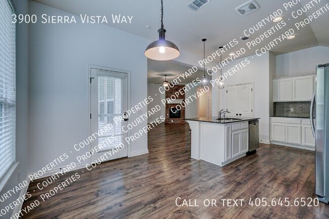 Building Photo - 3900 Sierra Vista Way