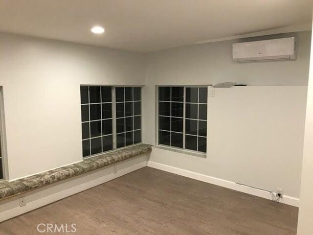 Building Photo - 616 W Woodruff Ave