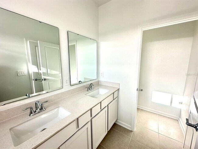 Building Photo - 7163 Sienna Oak Aly