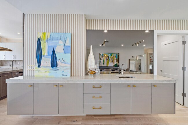 Building Photo - 310 Edmor Rd