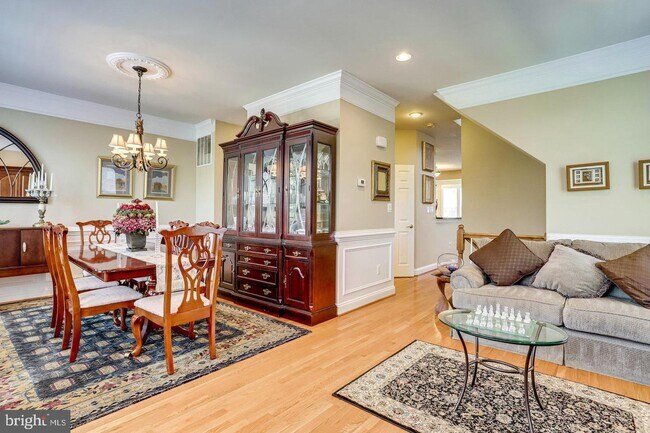 Building Photo - 47571 Royal Burnham Terrace