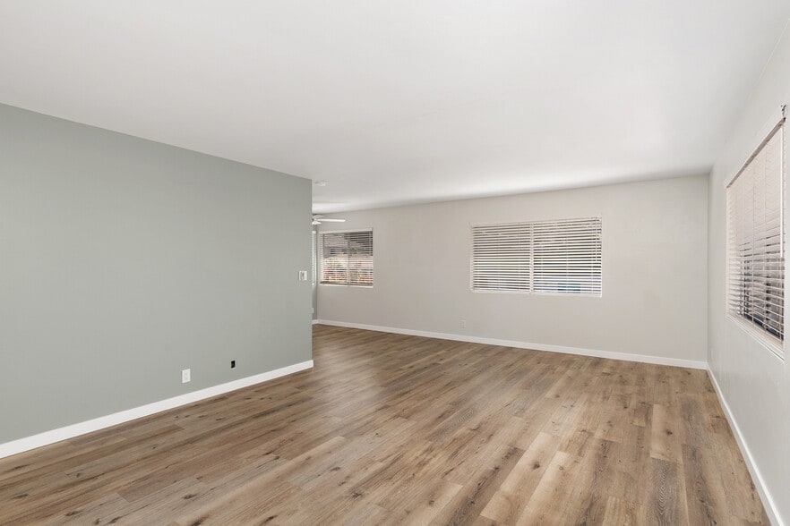 Building Photo - 130 Avenida Algodon