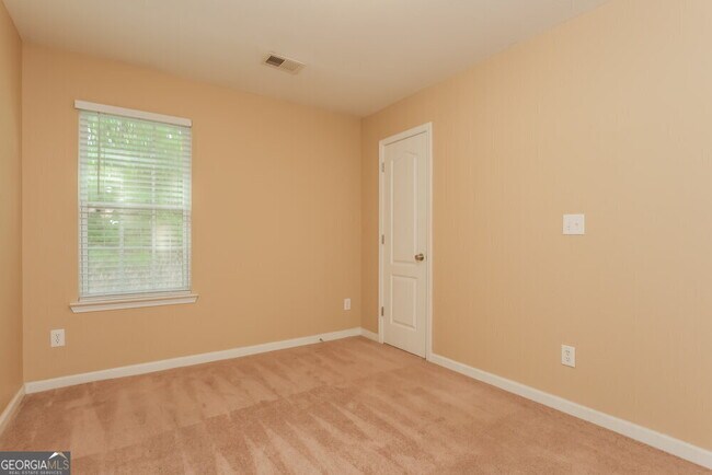 Building Photo - 25 Lakeridge Ct