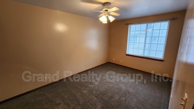 Building Photo - 277 W Treehouse Ln