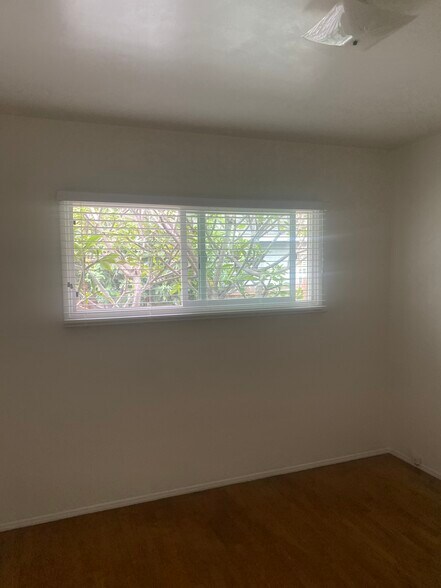 Building Photo - 4438 W 141st St