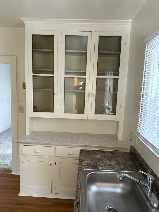 Kitchen - 18939 Meier St