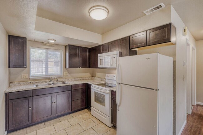 Building Photo - 6648 Provincial Dr