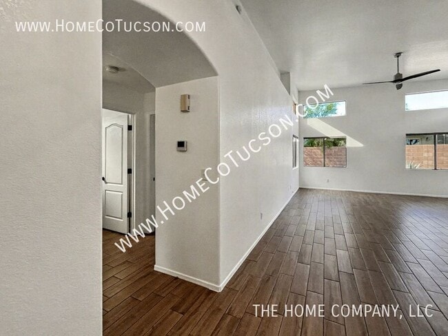 Building Photo - 2660 W Camino del Sitio