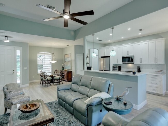 Building Photo - 309 Swallowtail Ln