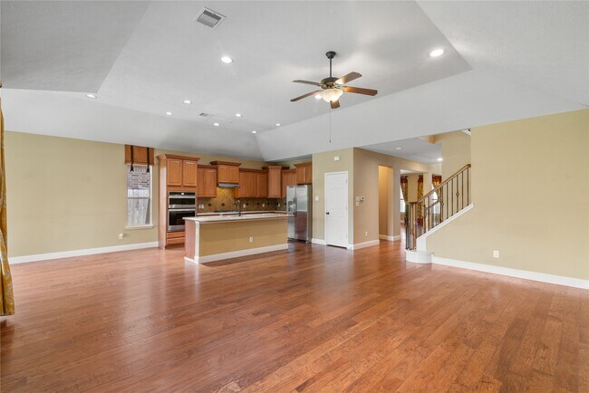 Building Photo - 11119 Hayden Falls Dr
