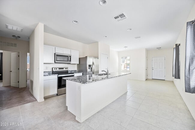 Building Photo - 2430 E Alonso Dr