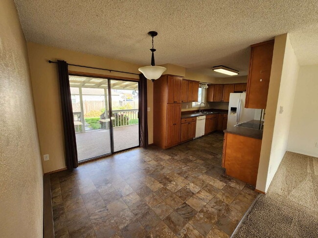 Building Photo - 3 bed 1.5 bath in Sequim