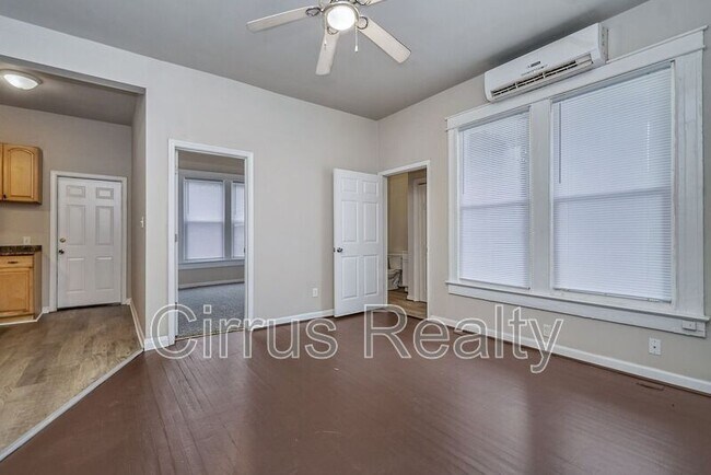 Building Photo - 301 Cedar St