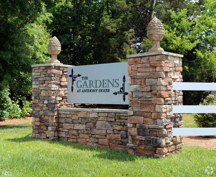 Primary Photo - The Gardens at Anthony House