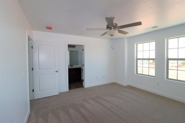 Building Photo - Move-In Bonus!!!  New Construction Townhom...