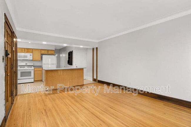 Building Photo - 1164 Randolph Ave