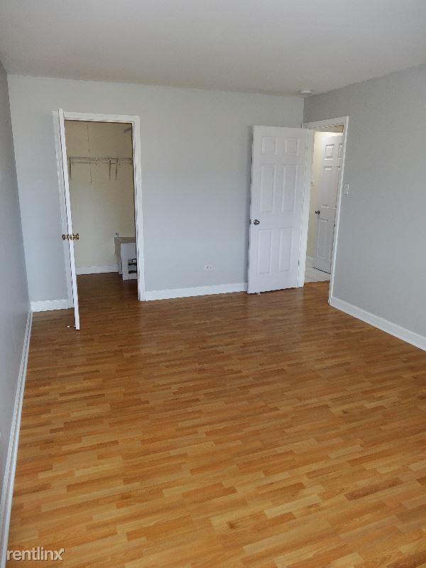 Building Photo - 2 br, 1 bath Condo - 670 Marilyn Ave