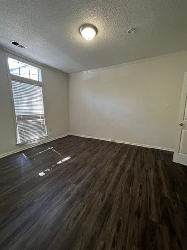 Building Photo - 1694 Belvedere Ct