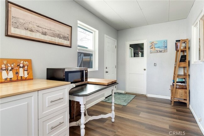 Building Photo - 12951 Cascade St