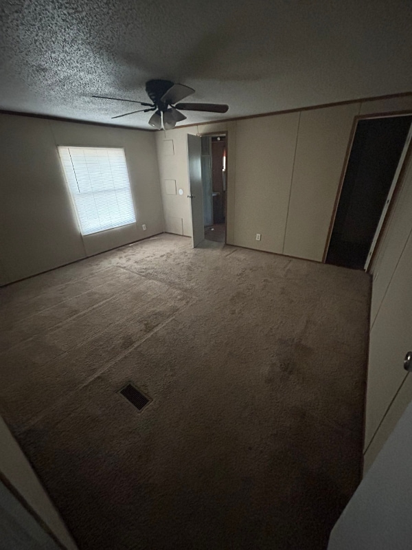 Building Photo - 1096 Clara Ln