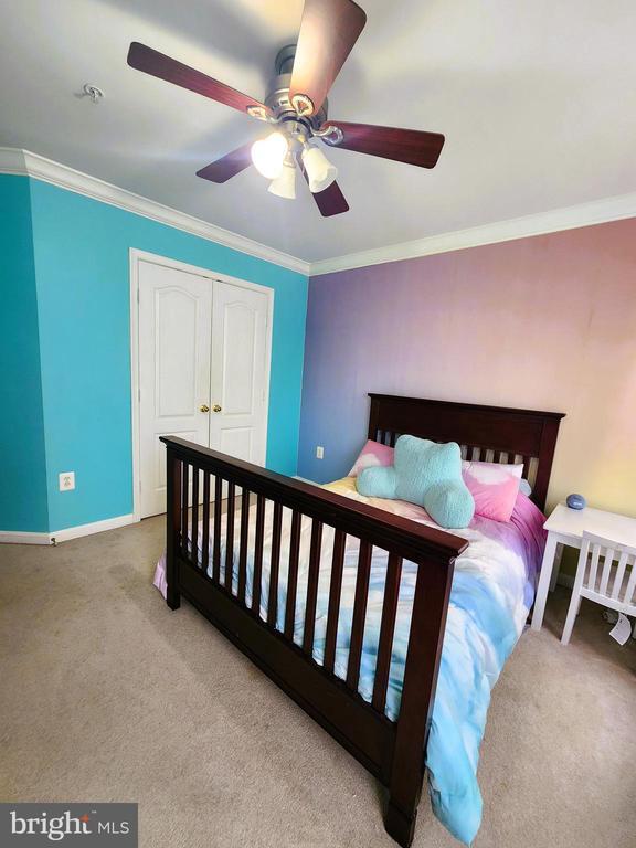 Building Photo - 8008 Race Horse Ln