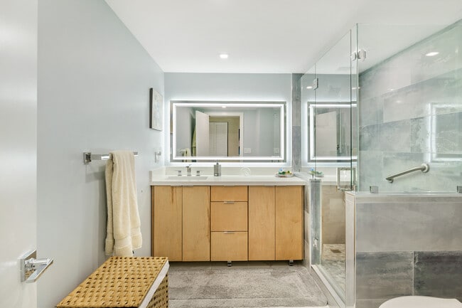 Building Photo - 2100 S Ocean Dr