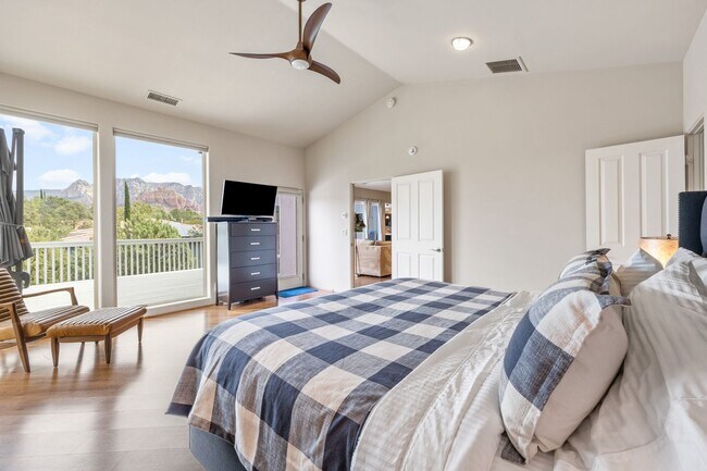 Building Photo - Furnished, 1-Year Long-Term Rental
