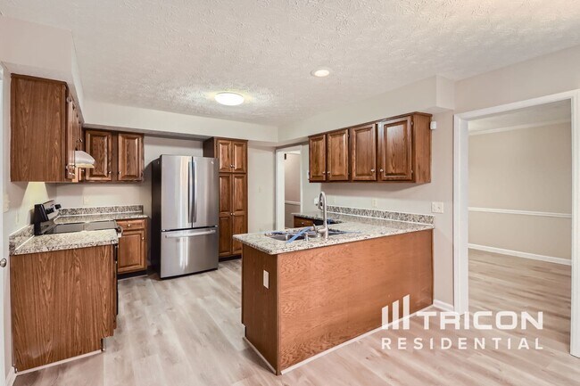 Building Photo - 255 Mercedes Trail