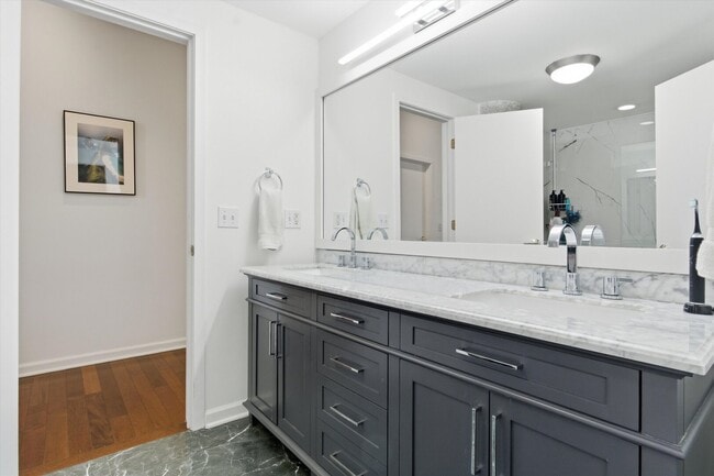 Building Photo - 1521 W Haddon Ave