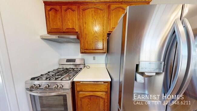 Building Photo - 13950 Garber St