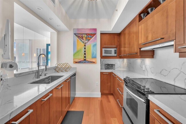 Building Photo - 333 Las Olas Way
