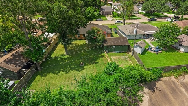 Building Photo - 5334 Saxon Dr