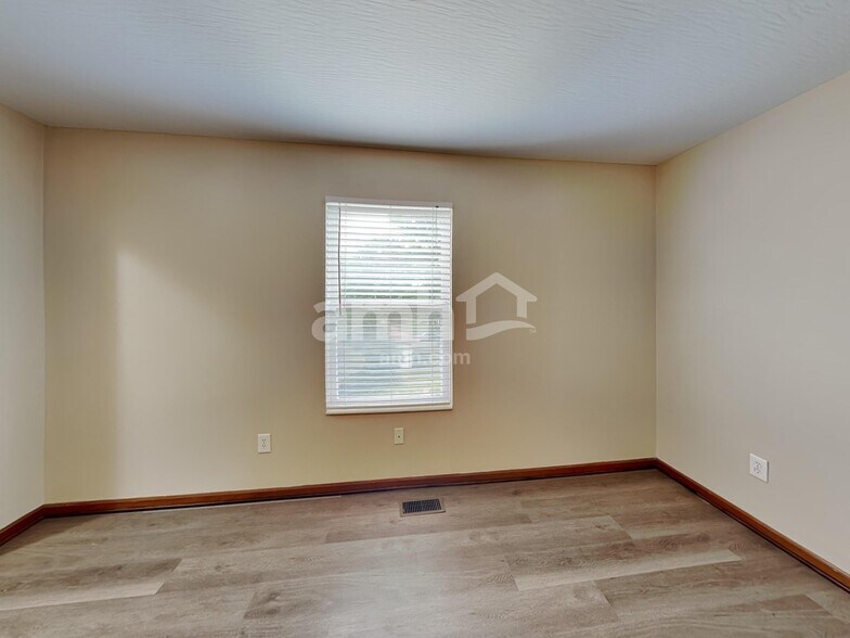 Building Photo - 16 Stoney Bluff Way