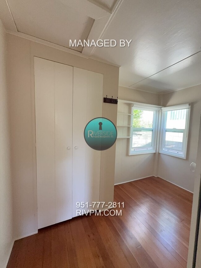 Building Photo - Incredible Gem! Ocean side of PCH with expansive views won't last long!