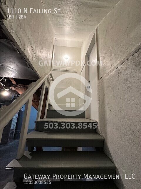 Building Photo - 1110 N Failing St