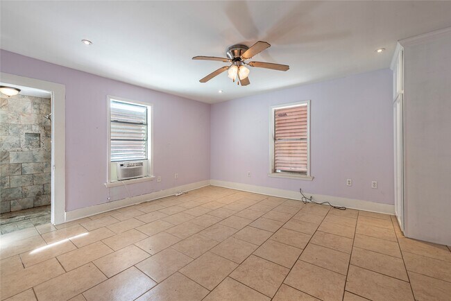 Building Photo - 1816 20th St