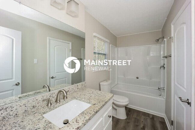 Building Photo - 3 Bedroom Pet-Friendly Home in College Park, GA with Main Street Renewal