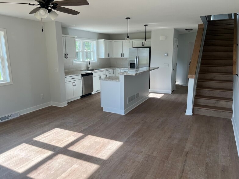 Building Photo - 500 Leavens Ave