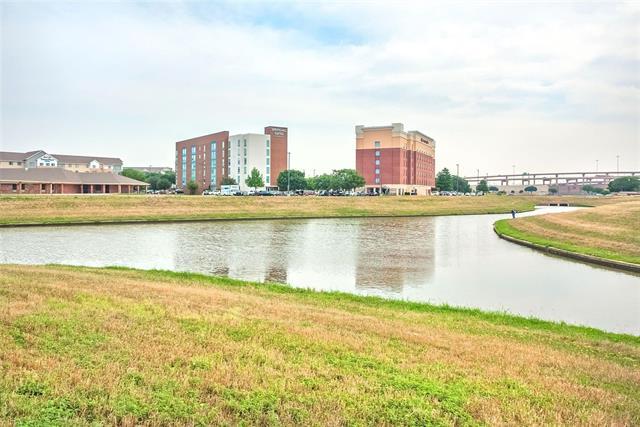 Building Photo - 692 Vista Oaks Rd