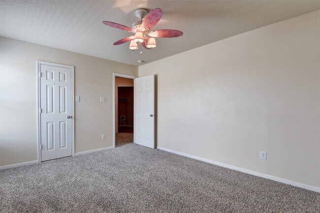 Building Photo - 3223 Zephyr Glen Way