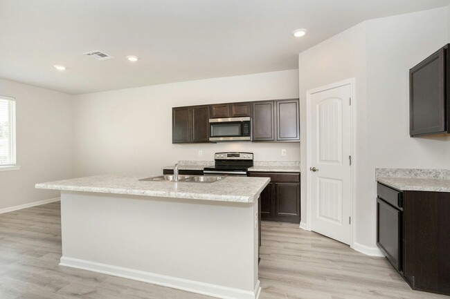 Building Photo - 48440 Fox Hollow Blvd