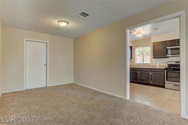 Building Photo - Single Story Home With Upgraded Appliances