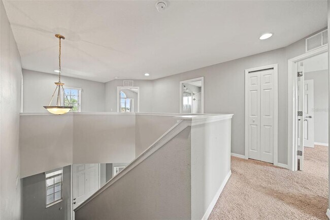 Building Photo - 10909 Observatory Way
