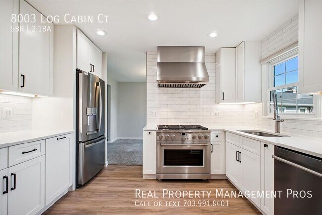 Building Photo - 8003 Log Cabin Ct