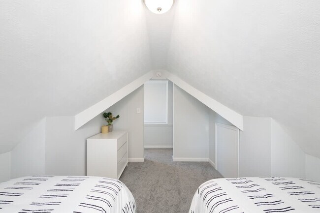 Building Photo - 7906 Lanyard Dr