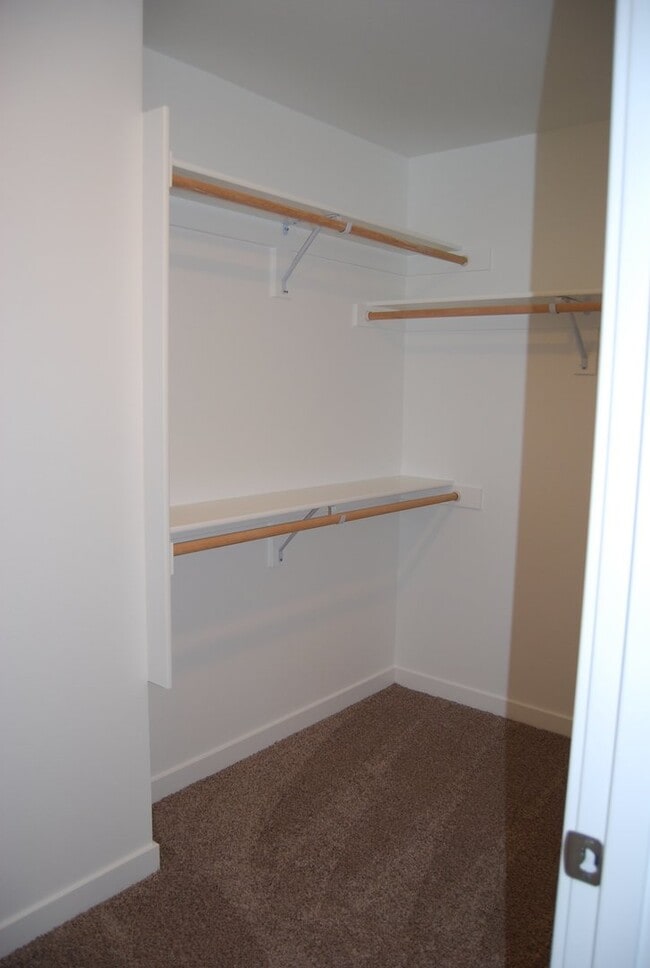 Building Photo - 3 Bedroom 2.5 Bath Newberg