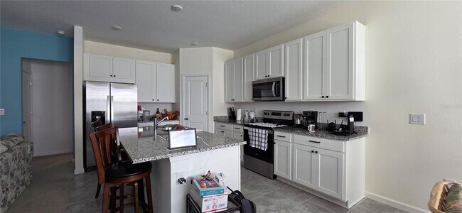 Building Photo - 299 Bottle Brush Dr